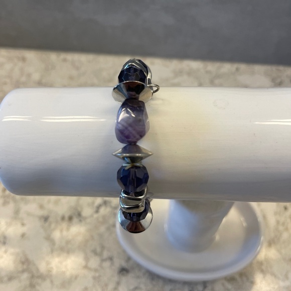 Costume Jewelry  with heart charm - Picture 6 of 6